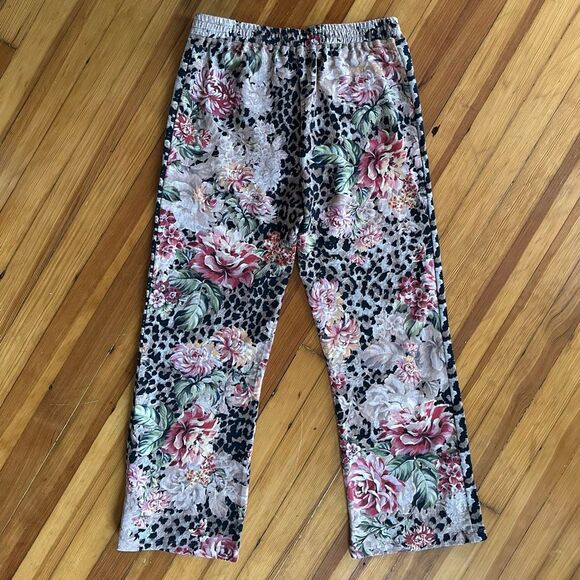 JOHNNY WAS Vintage Rose Sweatpants NWT Size L - Picture 2 of 4